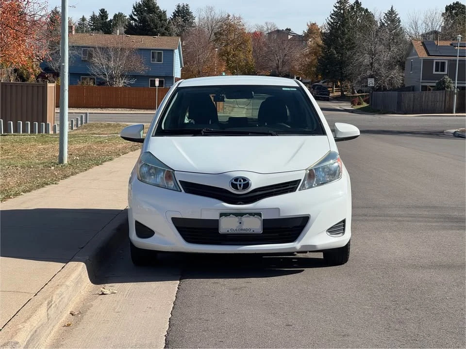 2013 Toyota Yaris - Image 8 of 15
