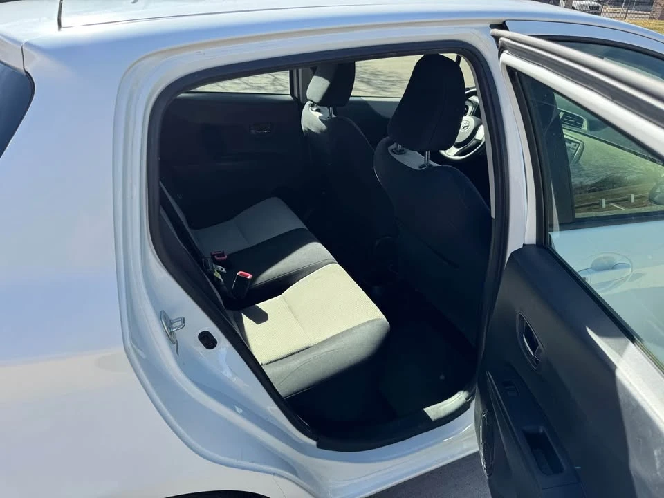 2013 Toyota Yaris - Image 13 of 15