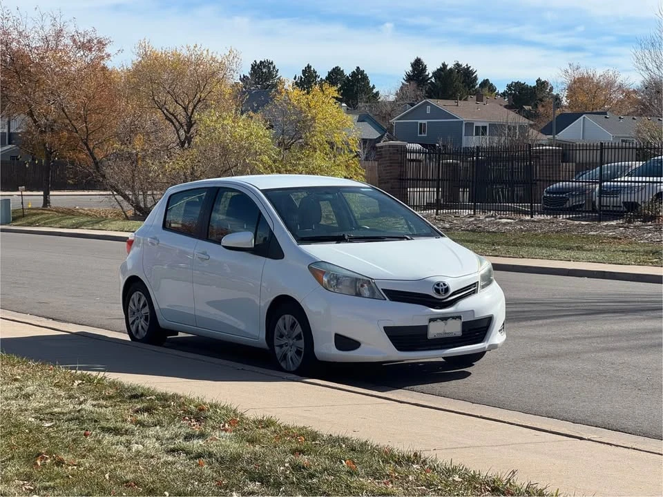 2013 Toyota Yaris - Image 7 of 15