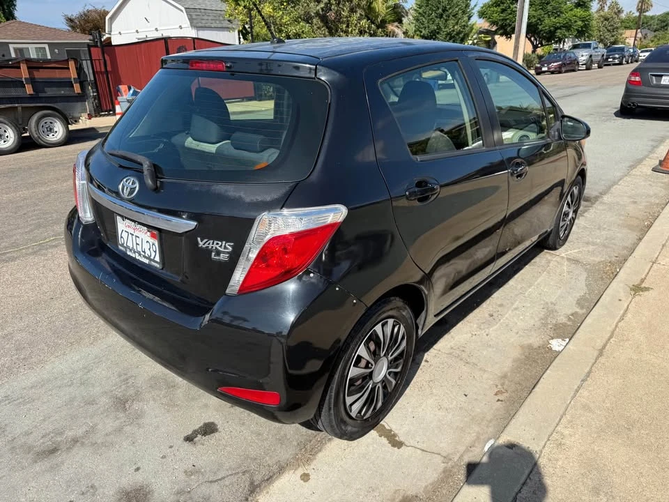 2013 Toyota Yaris - Image 5 of 10