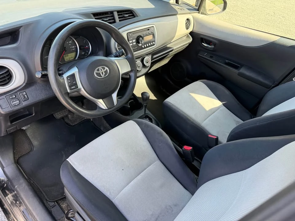 2013 Toyota Yaris - Image 8 of 10