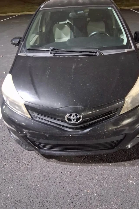2013 Toyota Yaris - Image 9 of 18