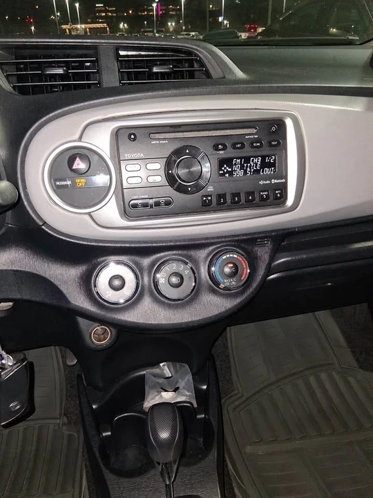 2013 Toyota Yaris - Image 18 of 18