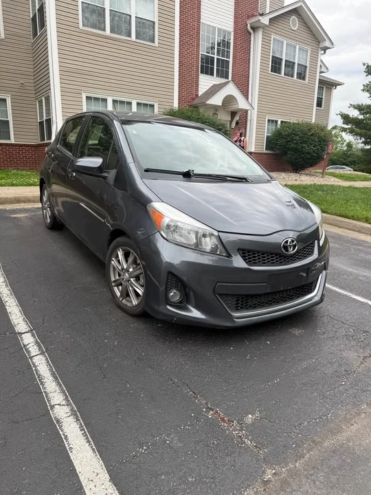 2013 Toyota Yaris - Image 2 of 7