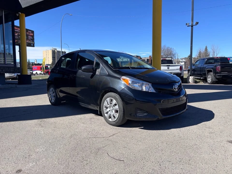 2013 Toyota Yaris - Image 2 of 13