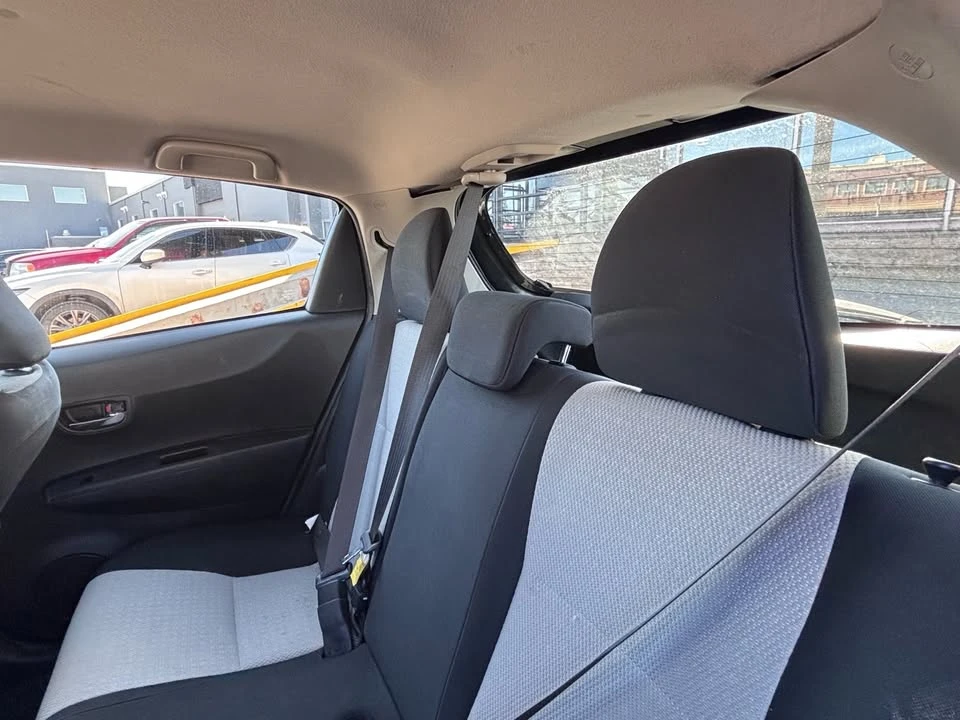 2013 Toyota Yaris - Image 7 of 13