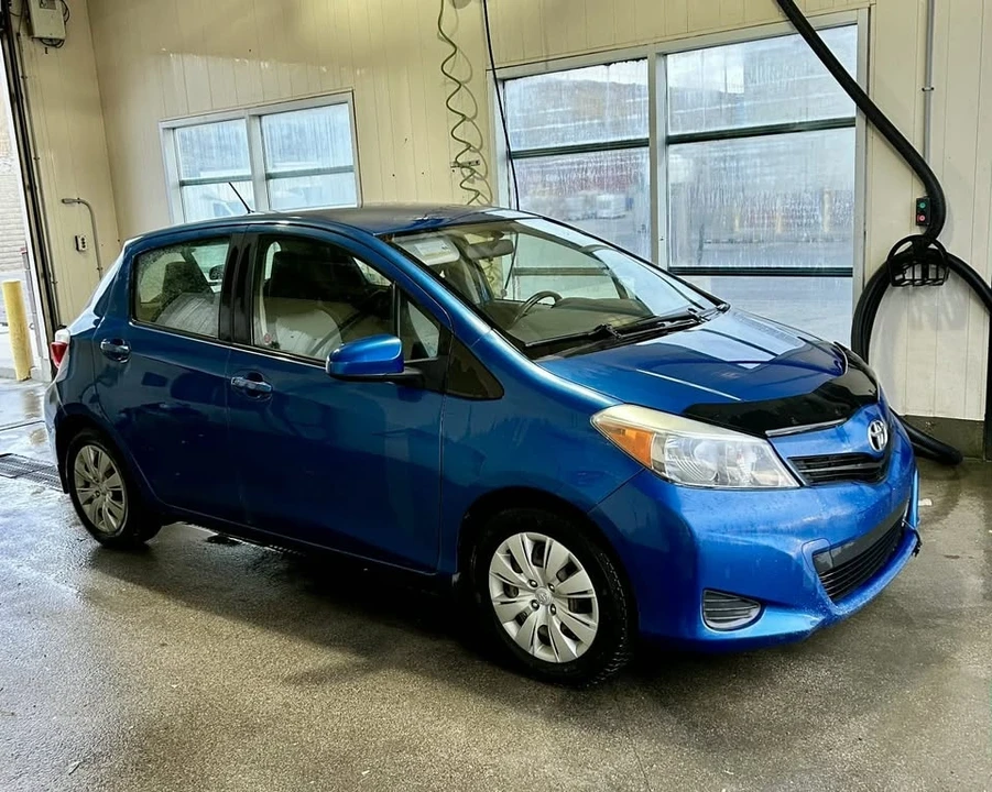2013 Toyota Yaris - Image 8 of 10