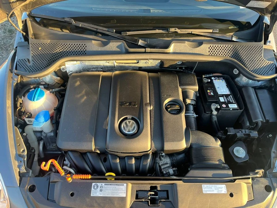 2013 Volkswagen A5 Beetle - Image 9 of 18