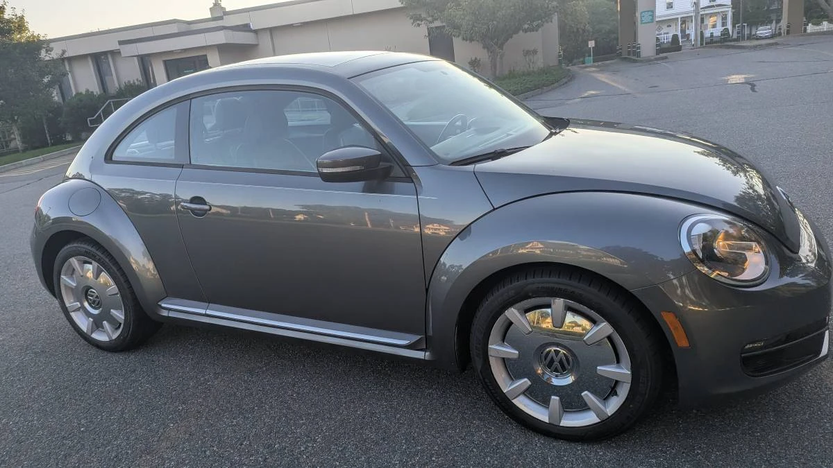 2013 Volkswagen A5 Beetle - Image 2 of 16