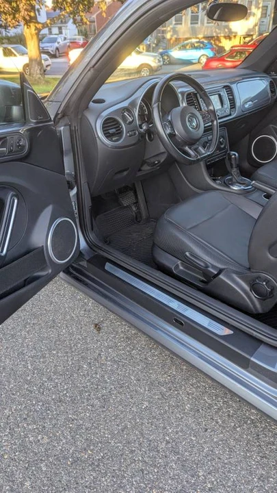 2013 Volkswagen A5 Beetle - Image 12 of 16