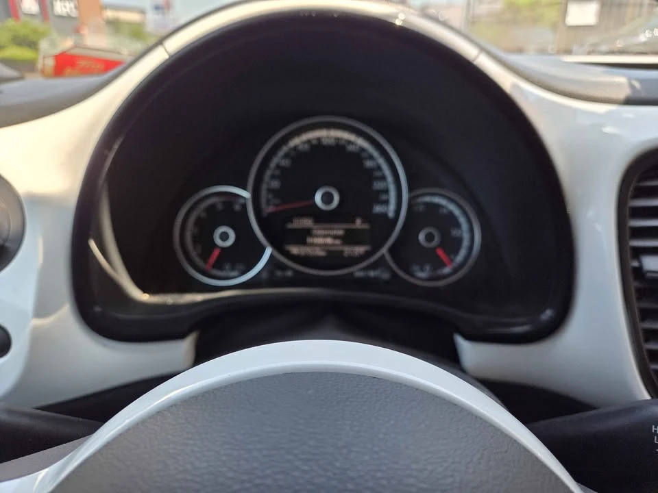 2013 Volkswagen A5 Beetle - Image 9 of 20