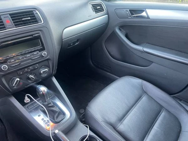 2013 Volkswagen A6 Jetta - Image 15 of 17