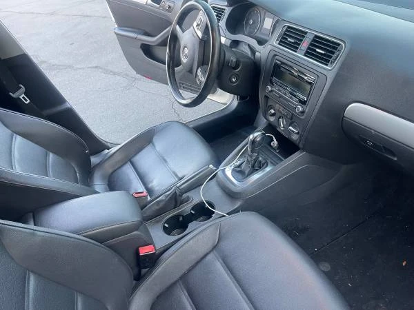 2013 Volkswagen A6 Jetta - Image 11 of 17