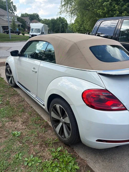 2013 Volkswagen A5 Beetle - Image 6 of 8