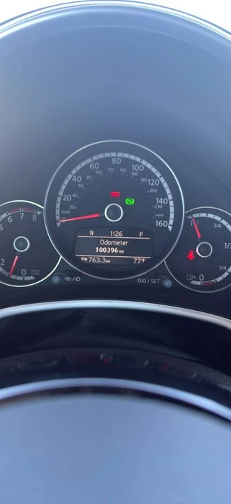 2013 Volkswagen A5 Beetle - Image 2 of 24