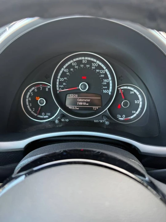 2013 Volkswagen A5 Beetle - Image 9 of 10