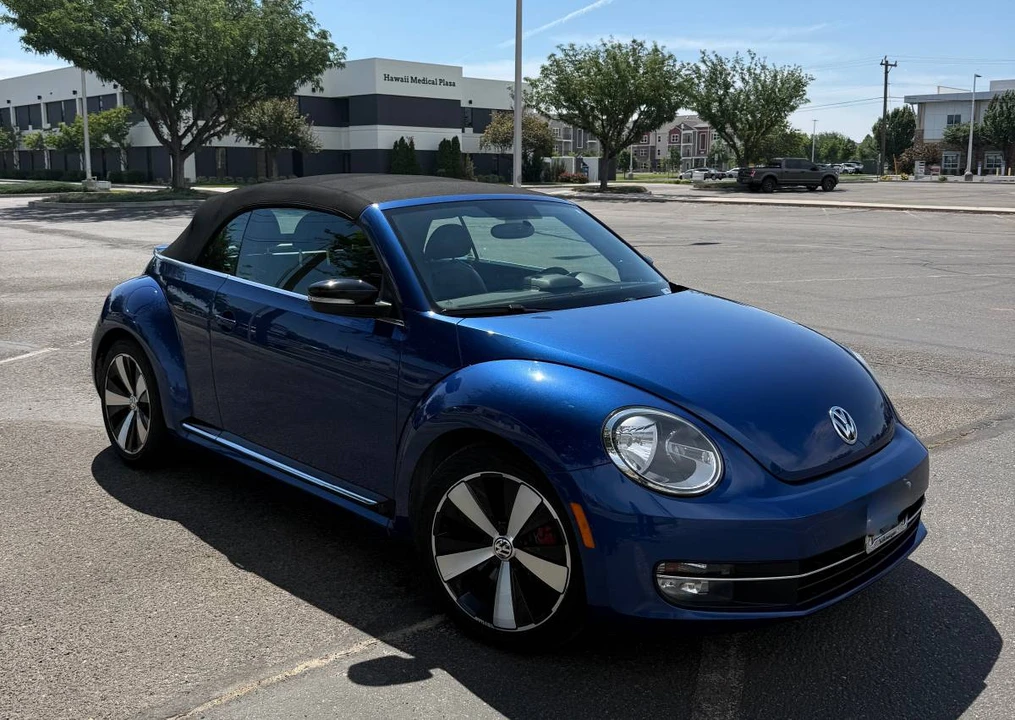 2013 Volkswagen A5 Beetle - Image 2 of 10