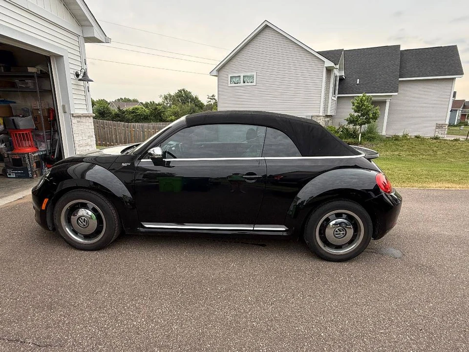 2013 Volkswagen A5 Beetle - Image 2 of 8