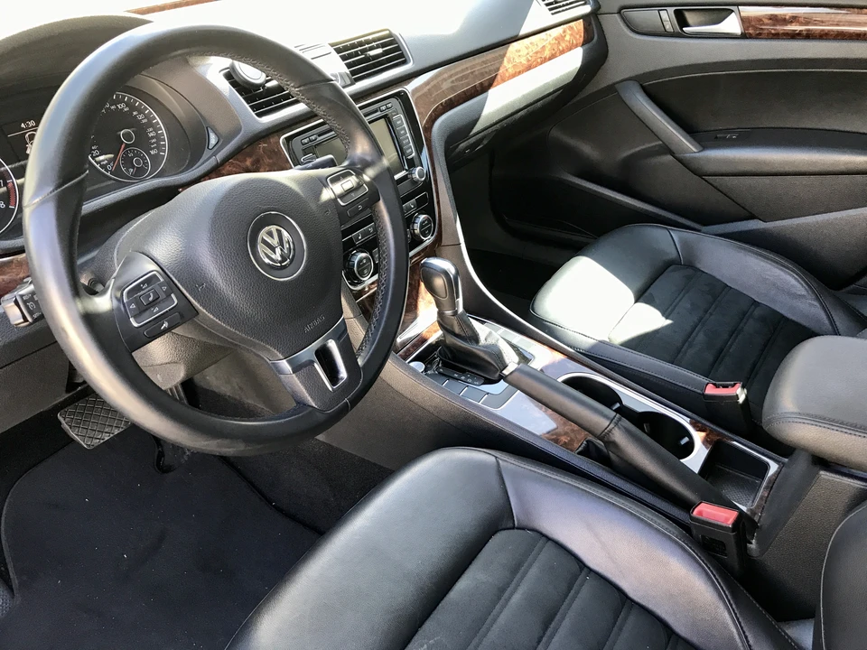 2013 Volkswagen Passat - Image 4 of 5