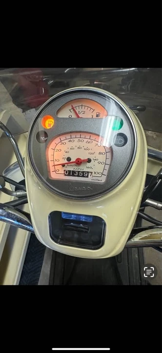 2013 Vespa Sei & PX & ET & LX & GT - Image 5 of 10