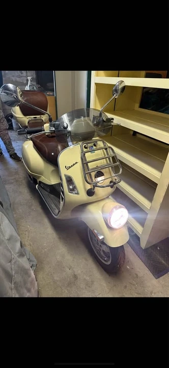 2013 Vespa Sei & PX & ET & LX & GT - Image 10 of 10