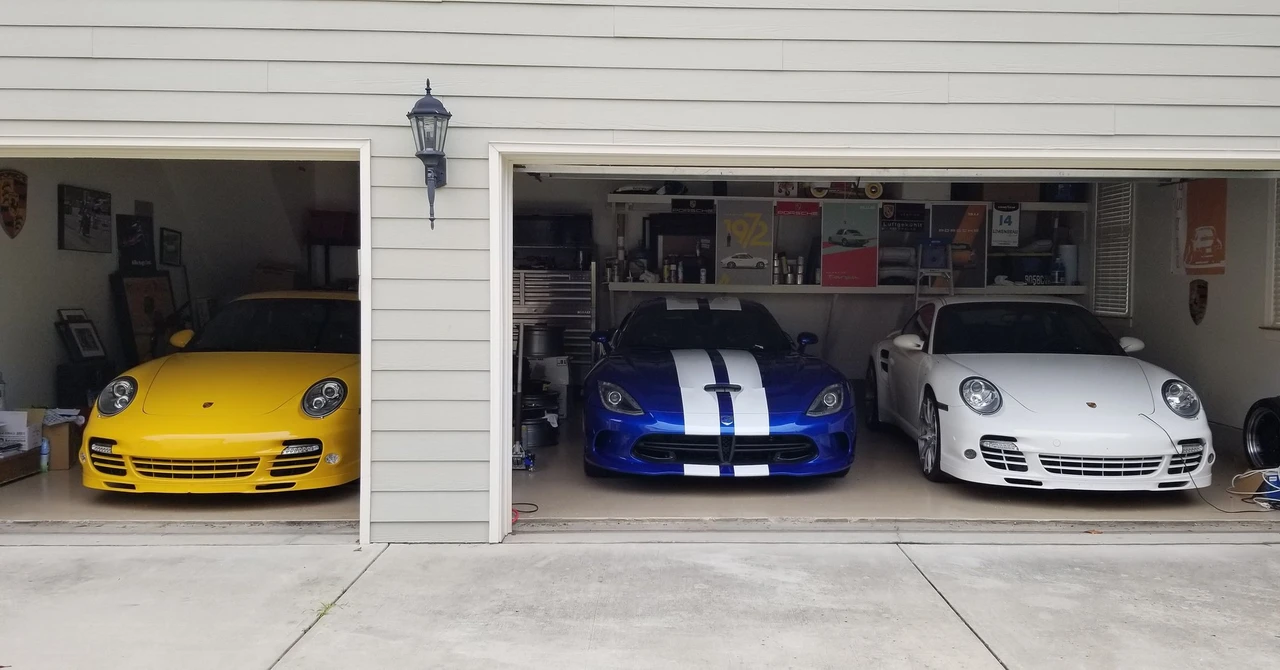 2013 Dodge Viper 5th Gen - Image 2 of 2