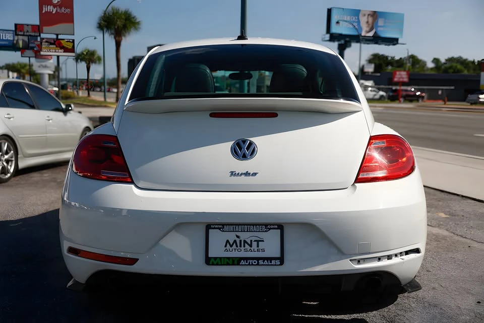 2013 Volkswagen A5 Beetle - Image 11 of 17