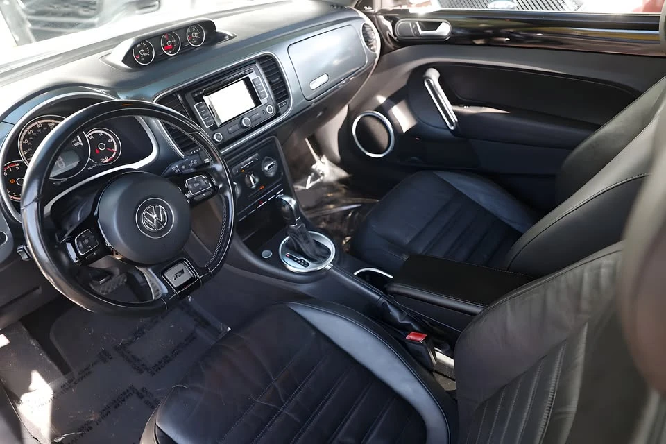 2013 Volkswagen A5 Beetle - Image 14 of 17