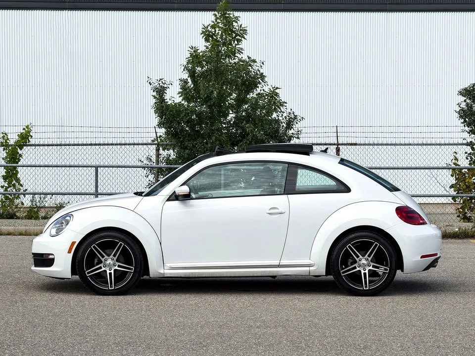 2013 Volkswagen A5 Beetle - Image 6 of 9
