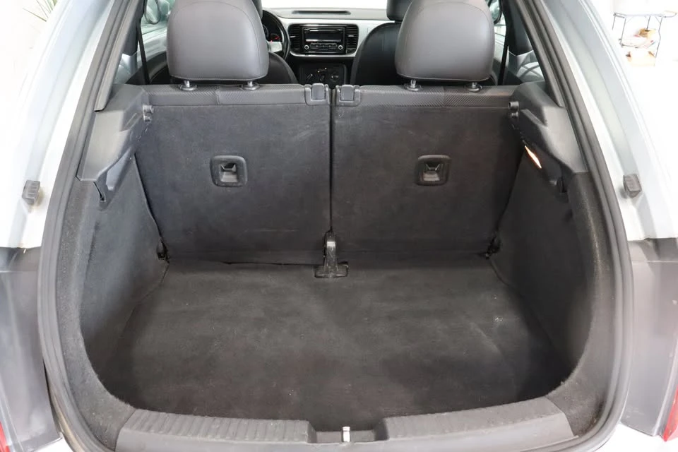 2013 Volkswagen A5 Beetle - Image 9 of 18