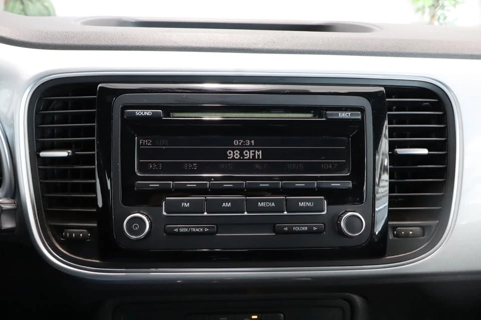 2013 Volkswagen A5 Beetle - Image 15 of 18