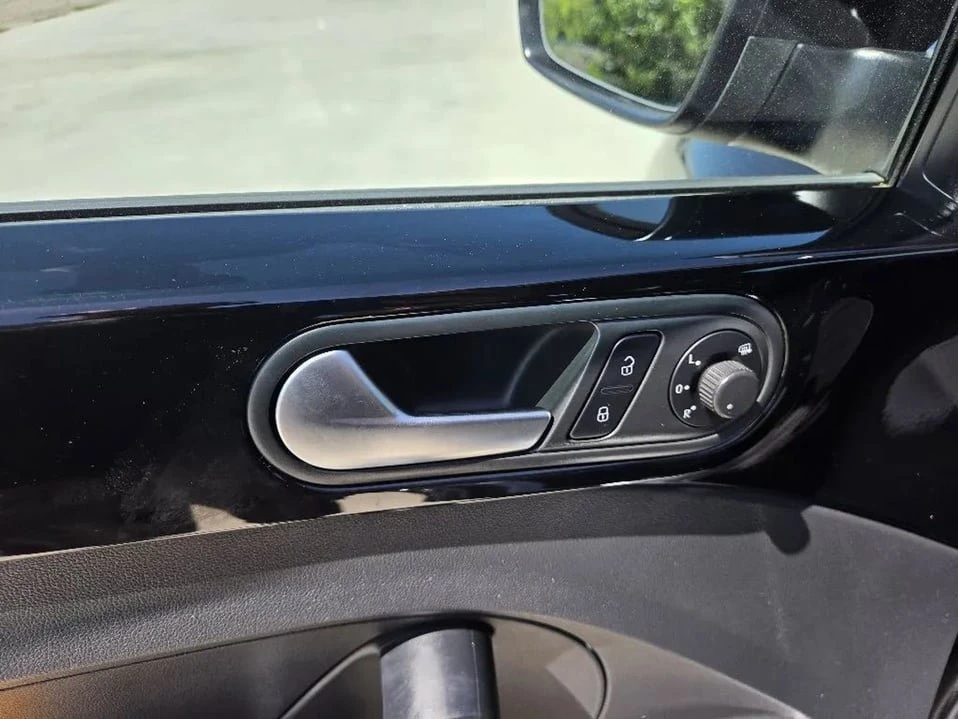 2013 Volkswagen A5 Beetle - Image 11 of 20