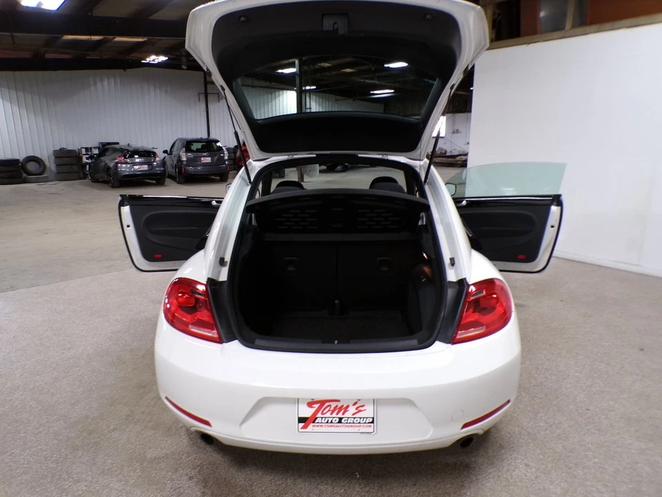 2013 Volkswagen A5 Beetle - Image 12 of 17