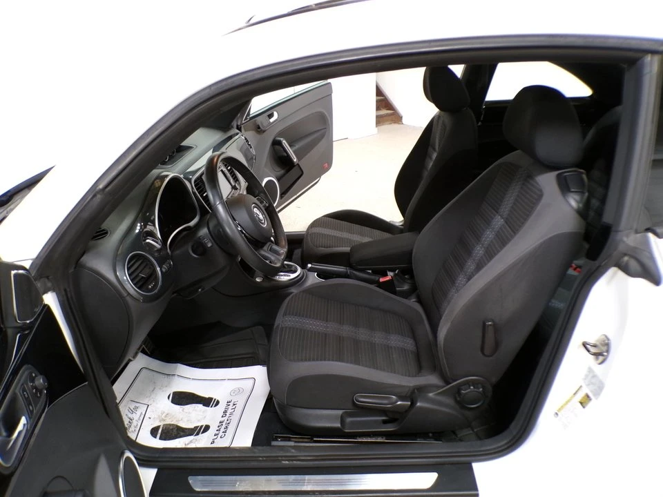 2013 Volkswagen A5 Beetle - Image 11 of 17