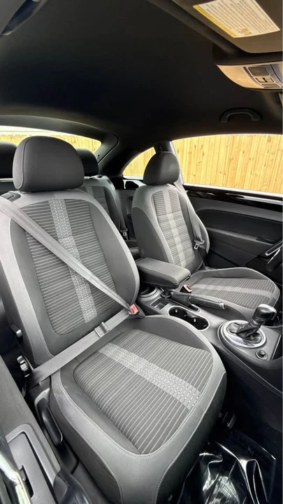 2013 Volkswagen A5 Beetle - Image 8 of 10