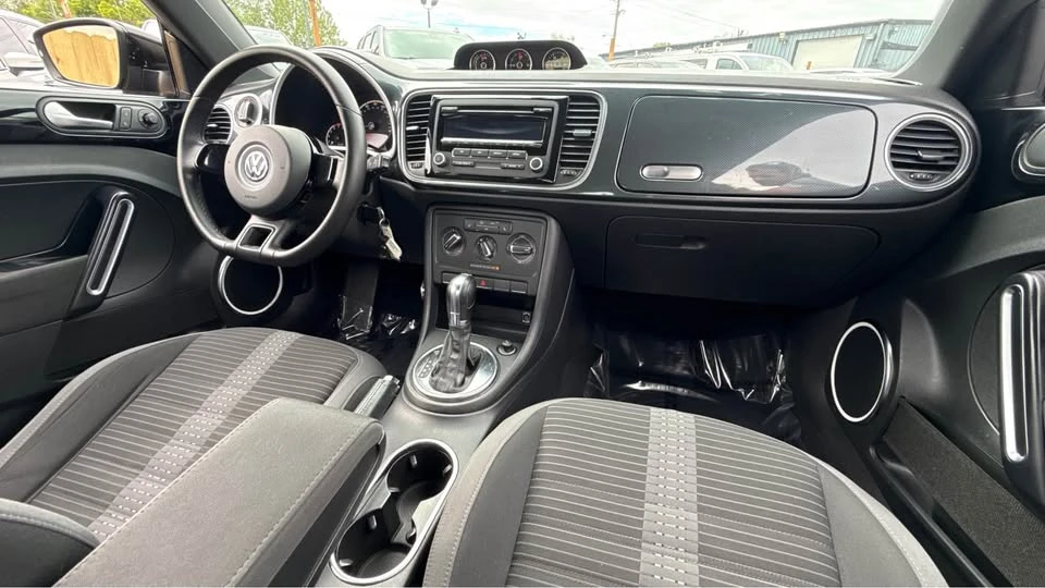 2013 Volkswagen A5 Beetle - Image 9 of 10