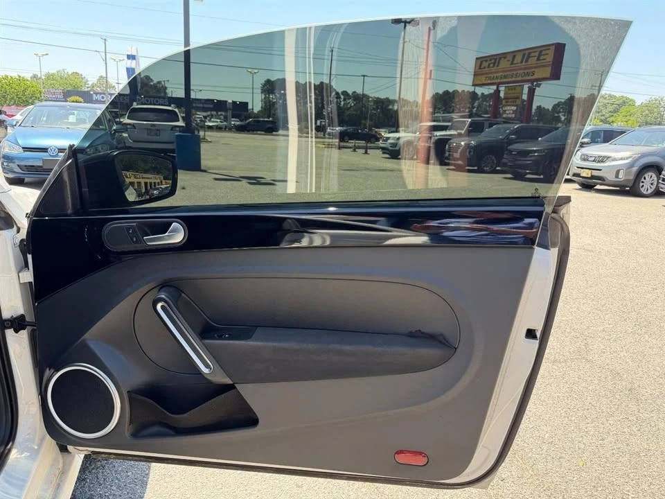 2013 Volkswagen A5 Beetle - Image 18 of 20