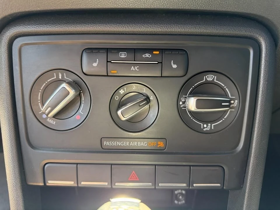 2013 Volkswagen A5 Beetle - Image 12 of 20