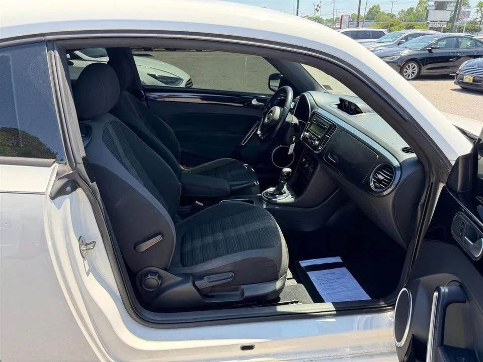2013 Volkswagen A5 Beetle - Image 19 of 20