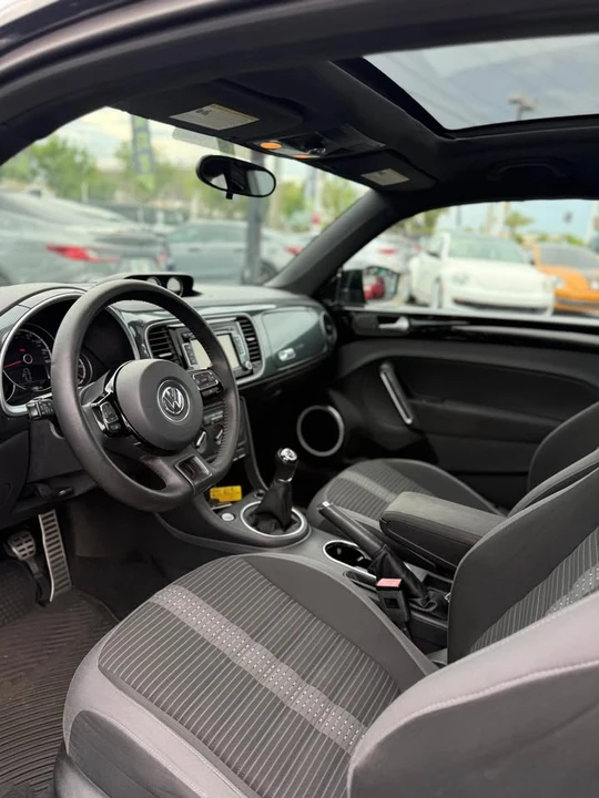 2013 Volkswagen Beetle - Image 3 of 4