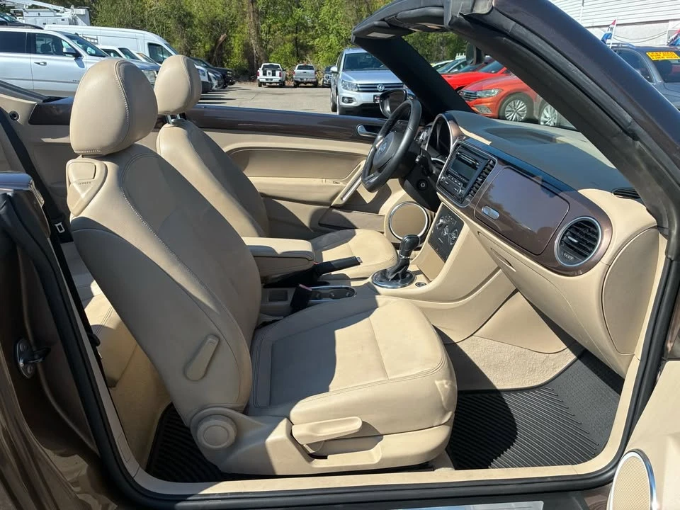 2013 Volkswagen A5 Beetle - Image 12 of 15