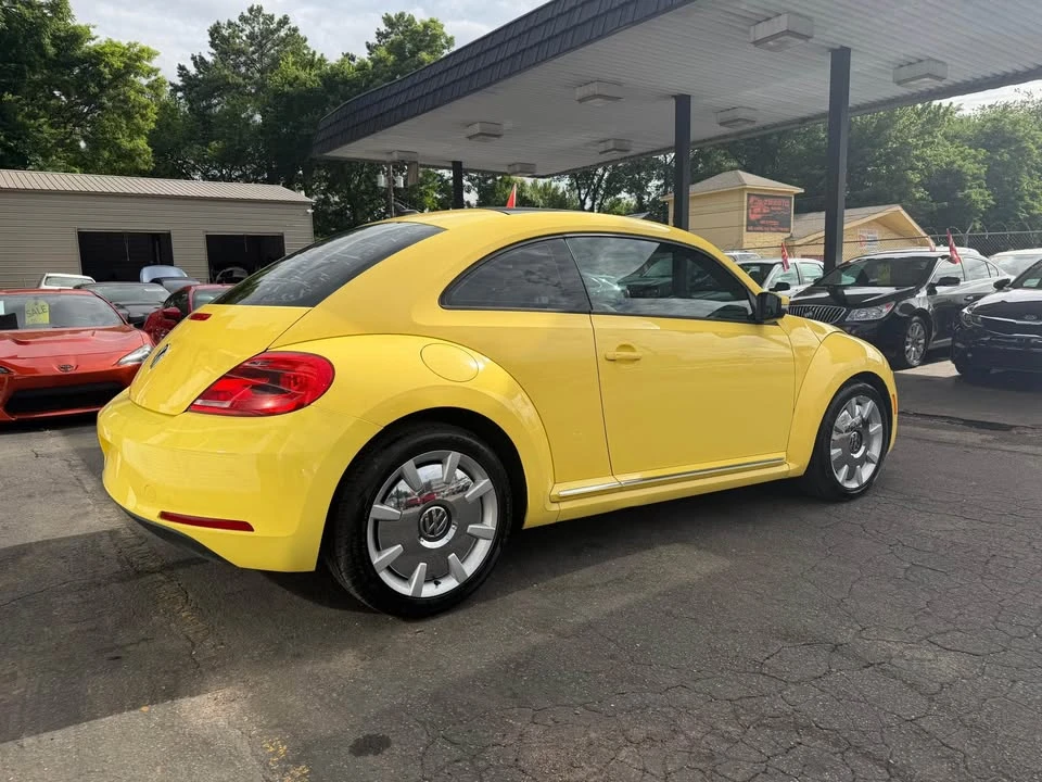 2013 Volkswagen A5 Beetle - Image 6 of 15