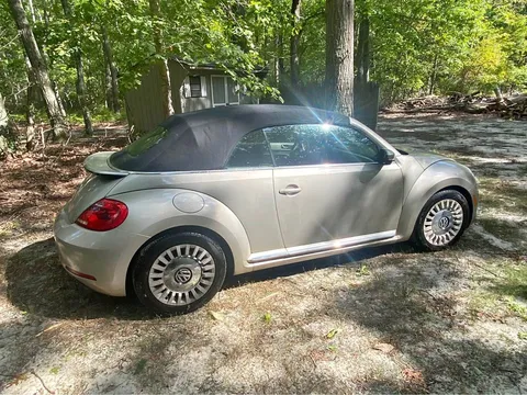 2013 Volkswagen Beetle 1.8T Classic Convertible