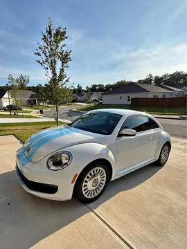 2013 Volkswagen Beetle 1.8T Classic Hatchback 2D