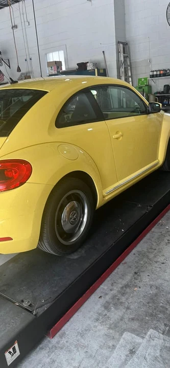 2013 Volkswagen A5 Beetle - Image 2 of 6