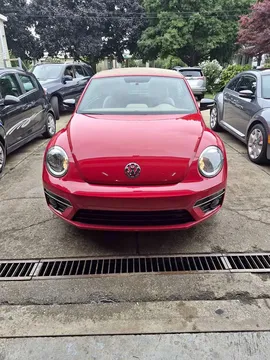 2013 Volkswagen Beetle 1.8T Convertible 2D