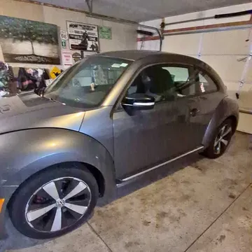 2013 Volkswagen Beetle 1.8T Hatchback 2D