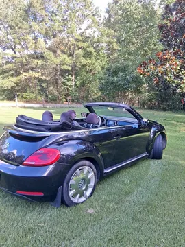 2013 Volkswagen Beetle 1.8T S Convertible 2D