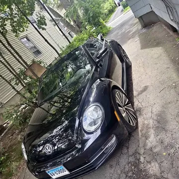 2013 Volkswagen Beetle 1.8T SE Convertible