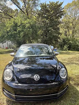 2013 Volkswagen Beetle 1.8T SE Convertible 2D